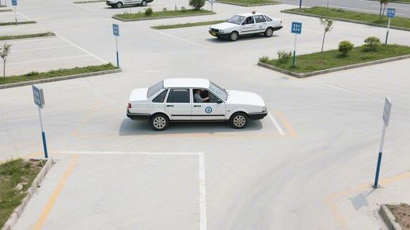 鹤岗凤翔驾校