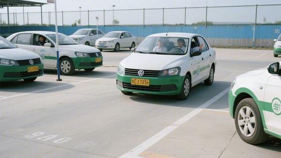 鹤壁汤河桥驾校