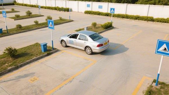 邵阳学院路驾校