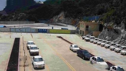 国林驾校大门